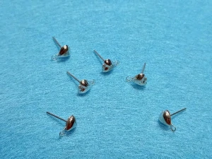  Dřík se srdíčkem 8 x 8 mm - 2 ks