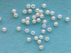 Perličky 6 mm - bílá