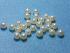 Perličky 8 mm - bílá s jemnými vroubky