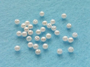 Perličky 5 mm - bílá