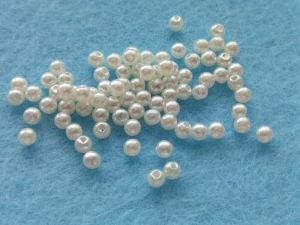 Perličky 4 mm - přírodní