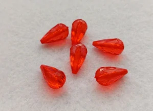 Broušená kapka 21 x 11 mm - červená