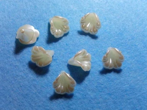 Kaplík 15 x 17 mm - bílý